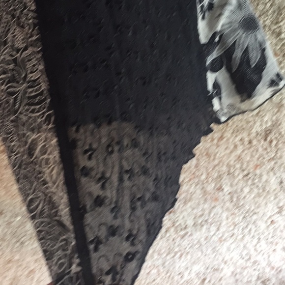 Crossing Pointe Size 6 side zip Skirt - Picture 5 of 7